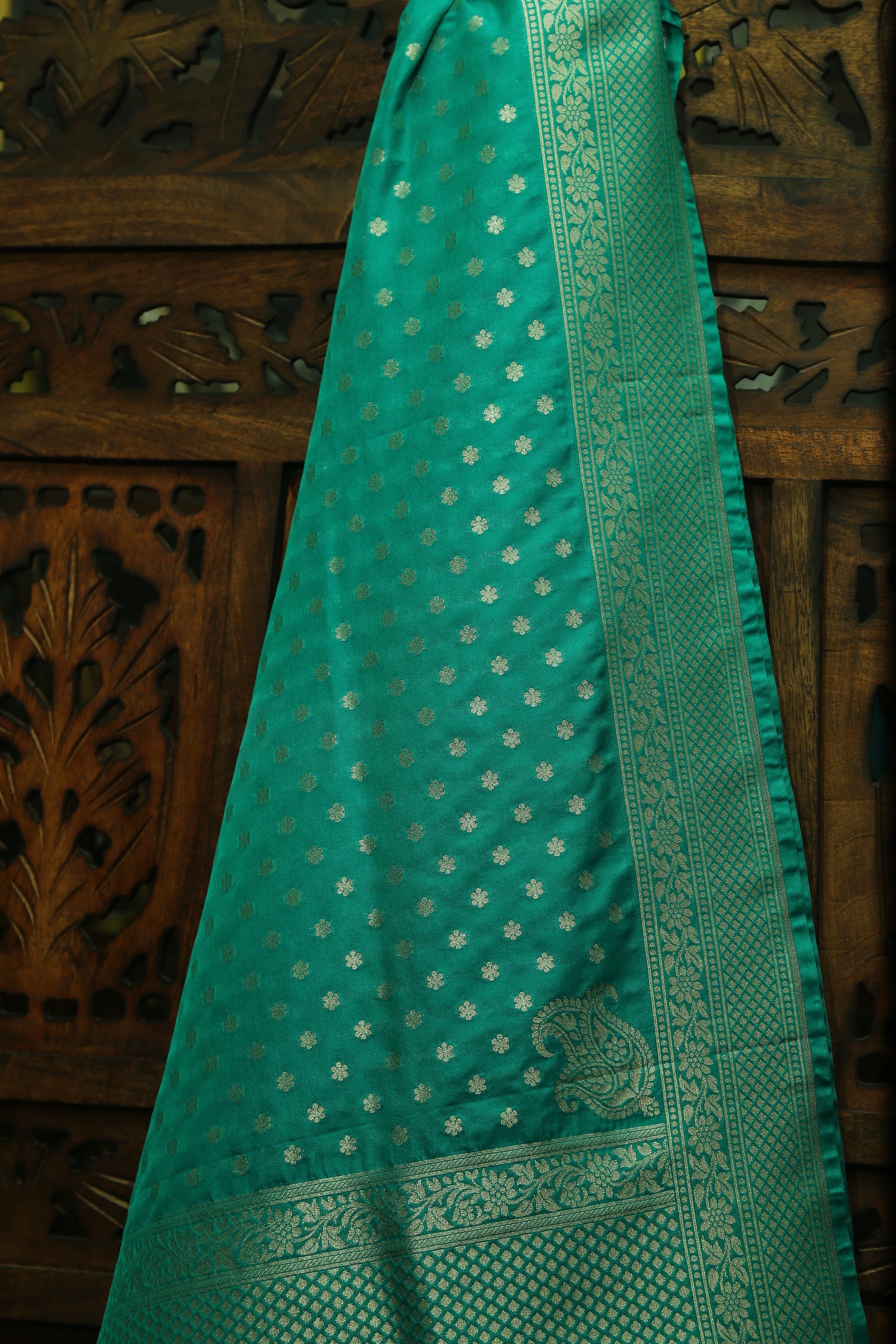 Esra's Handloom Banarasi Semi- Silk Zari Pine Green Colored Dupatta