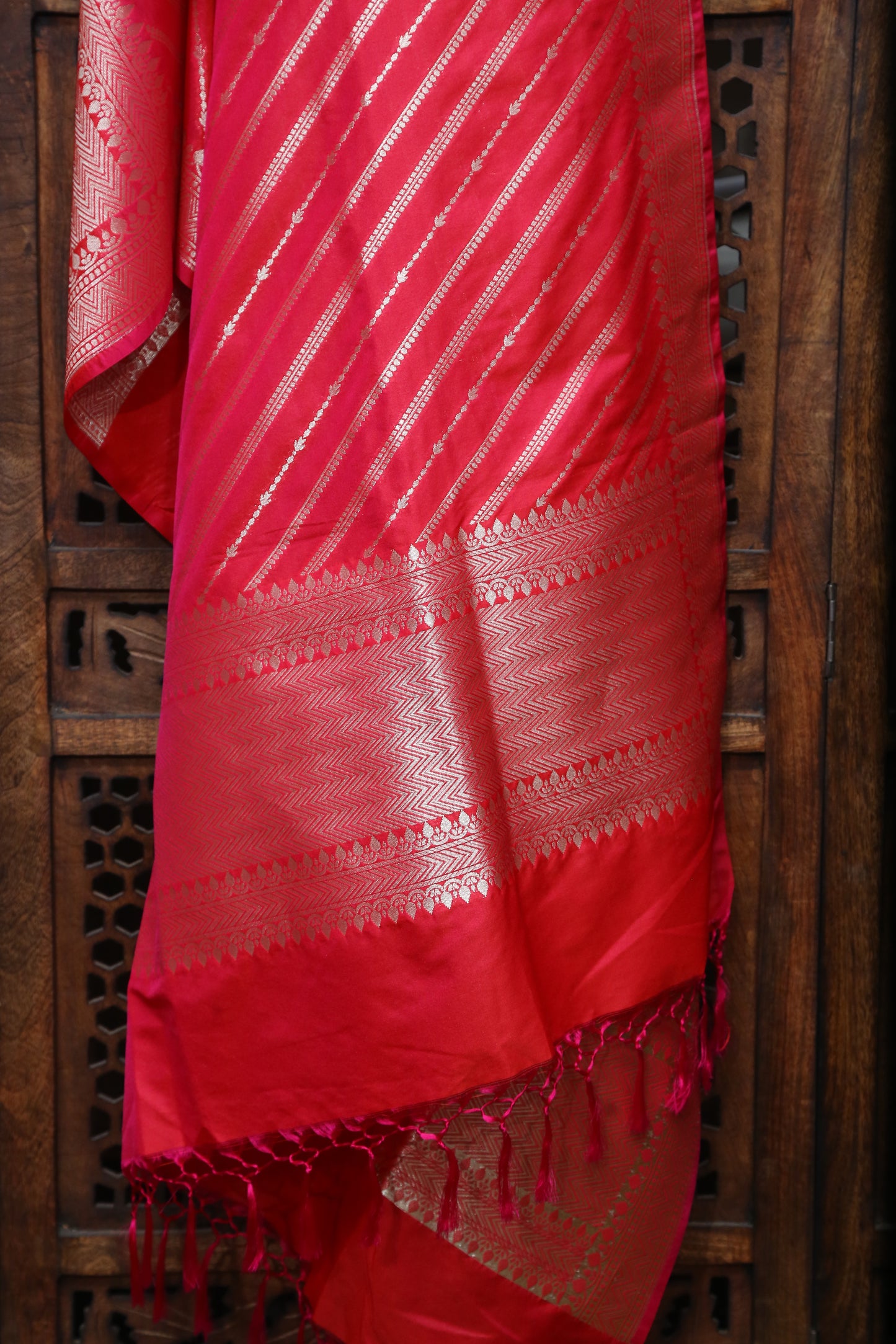 Esra's Handloom Banarasi Semi-Silk Zari Jaal Bright Magenta Colored Dupatta