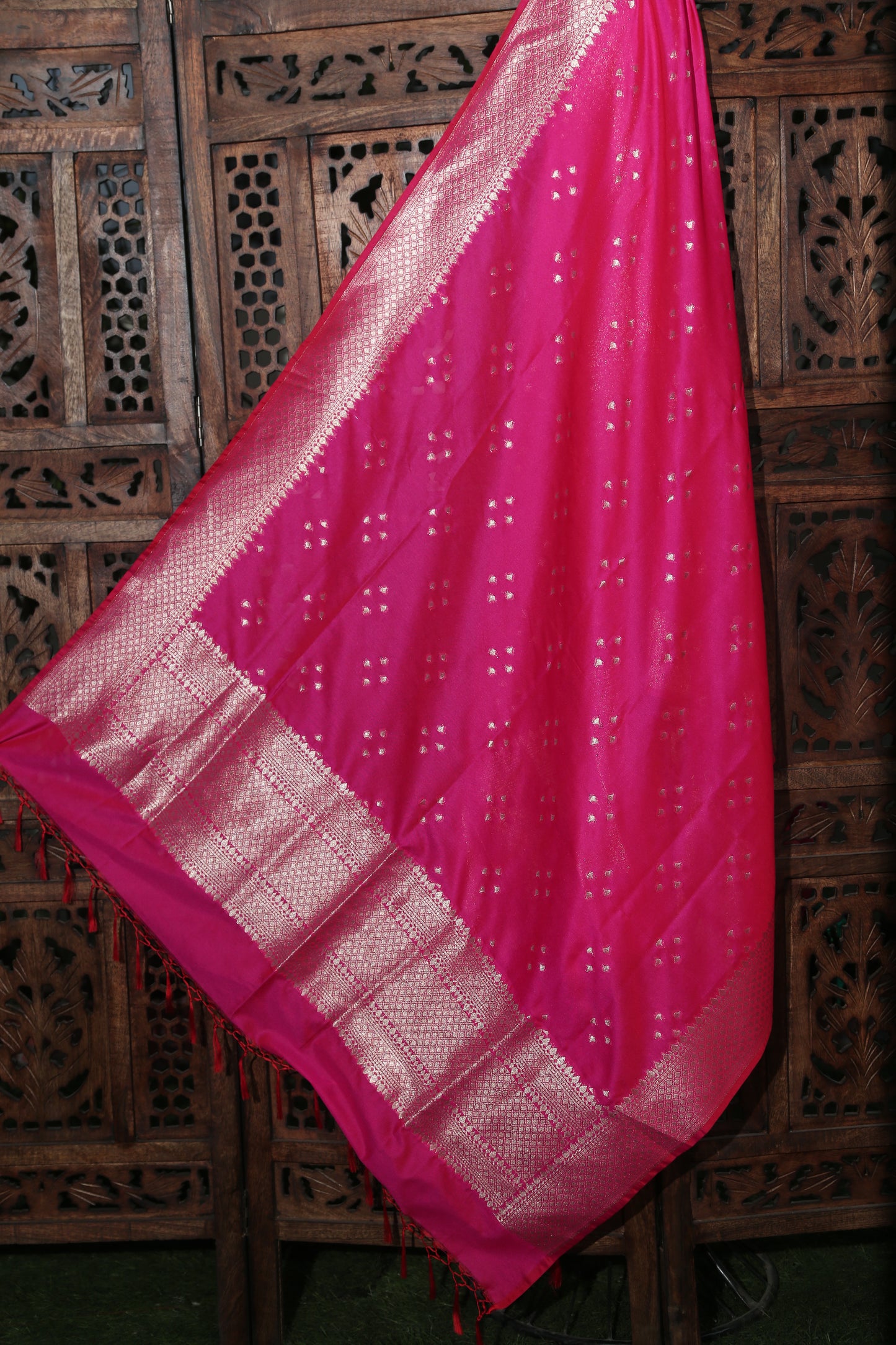 Esra's Handloom Banarasi Semi-Silk Zari Booti Bright Pink Colored Dupatta