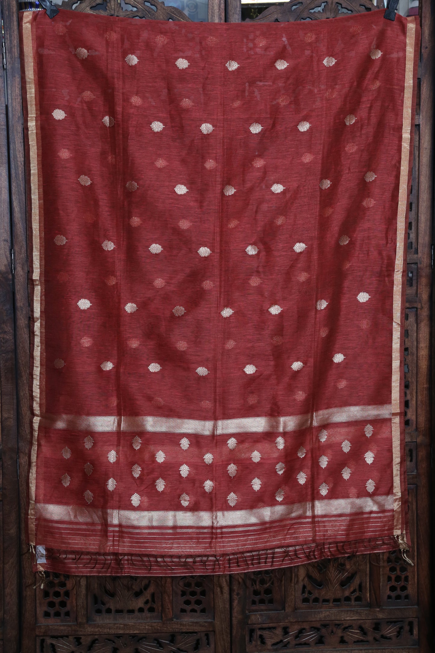 Esra's Handloom Kora Silk Linen Zari Kadwa Booti Dupatta