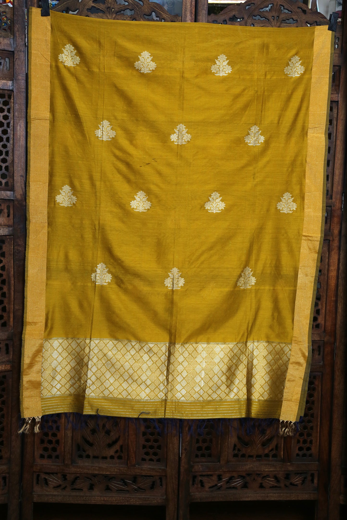 Esra's Handloom Banarasi Katan Silk Zari Kadwa Booti Mustard Colored Dupatta