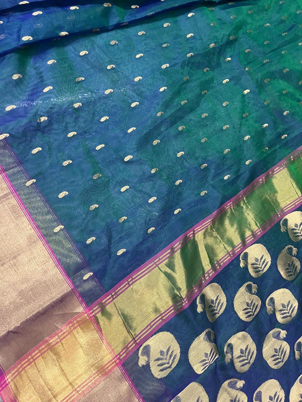 Esra's Handloom/Handwoven Banarasi Fancy Buta Pallu Katan Silk Saree