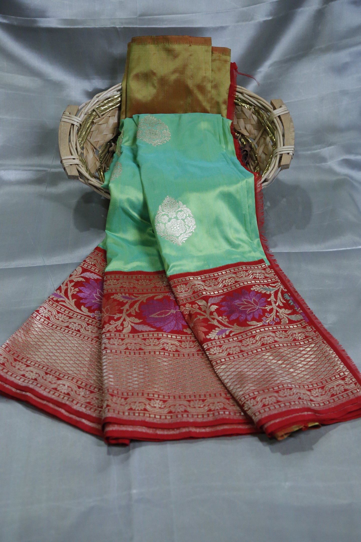 Esra's Banarasi Handloom / Handwoven Kadwa Katan Silk Saree