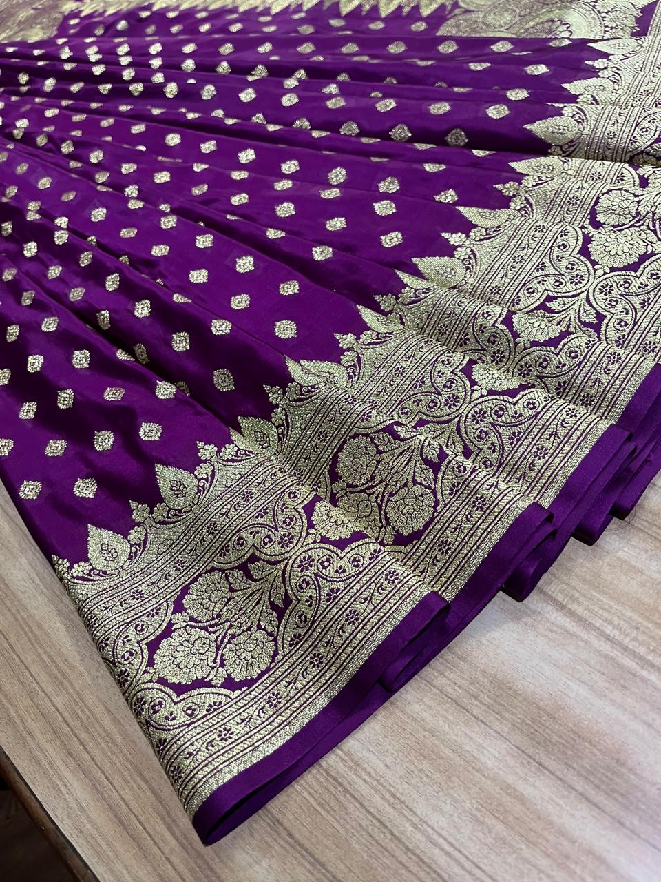 Esra's Handloom/Handwoven Banarasi Mashru Semi Katan Silk Saree