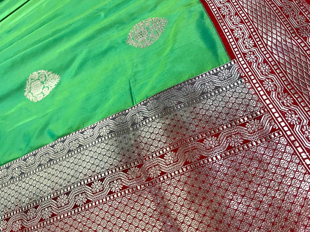 Esra's Banarasi Handloom / Handwoven Kadwa Katan Silk Saree
