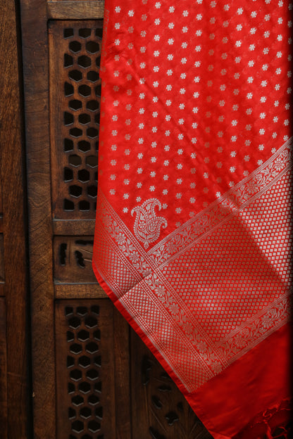 Esra's Handloom Banarasi Semi Silk Zari Booti Red Colored Dupatta