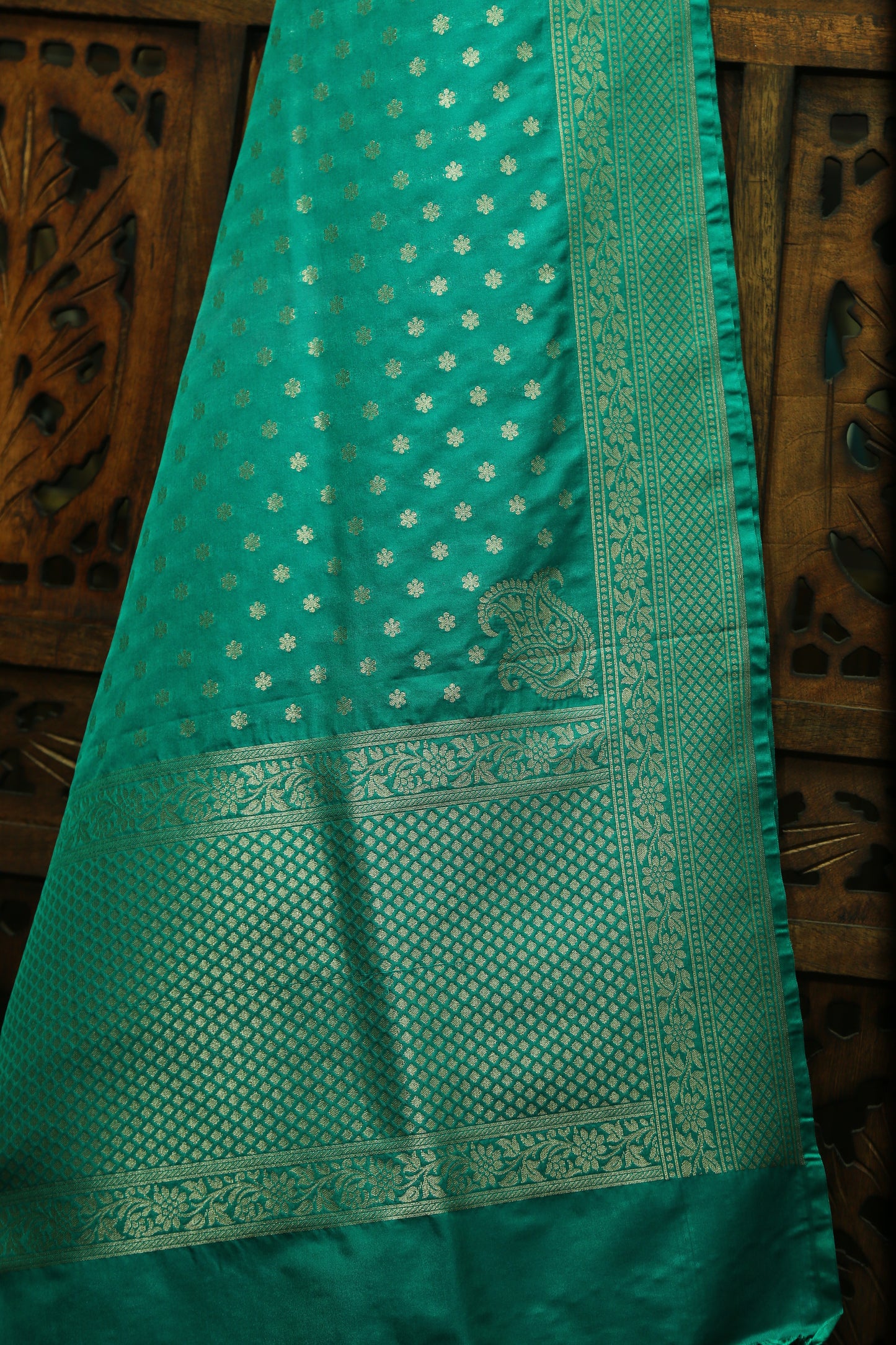 Esra's Handloom Banarasi Semi- Silk Zari Pine Green Colored Dupatta
