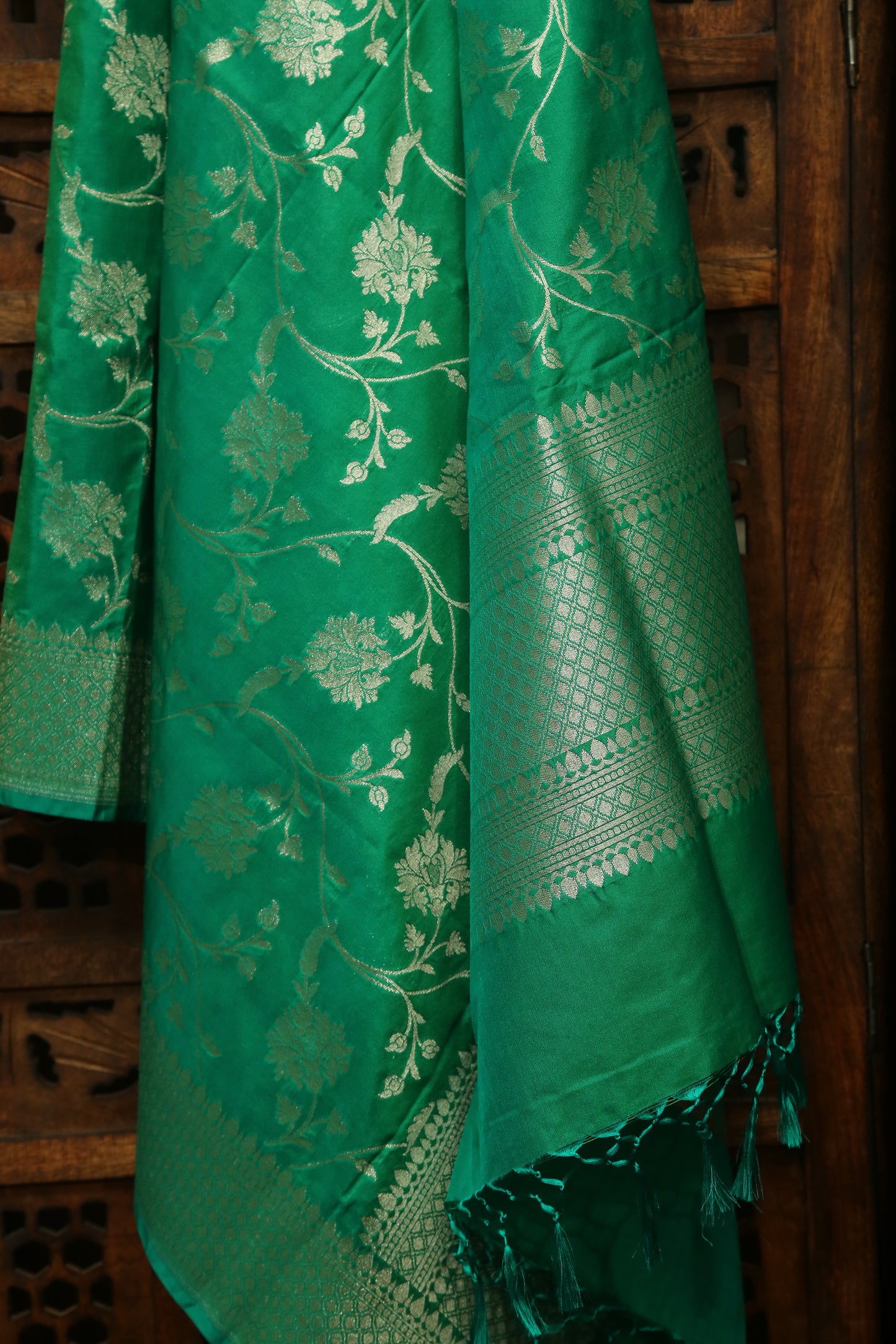 Esra's Handloom Banarasi Semi-Silk Green Colored Zari Floral Jaal Kadwa Booti Dupatta