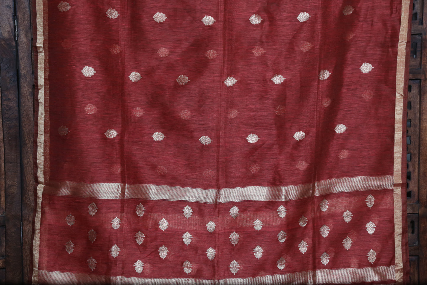 Esra's Handloom Kora Silk Linen Zari Kadwa Booti Dupatta