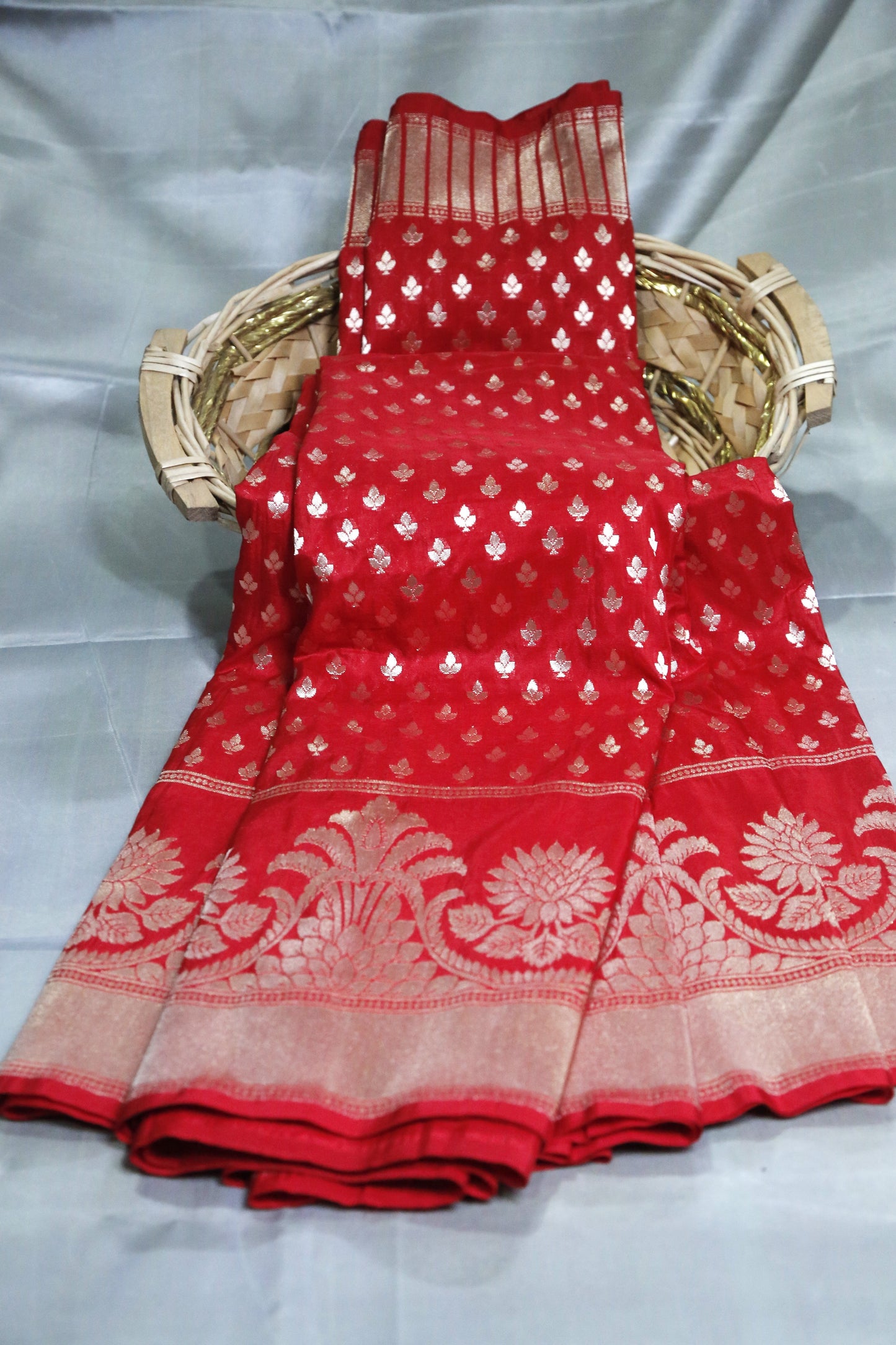 Esra's Handloom/Handwoven Banarasi Red Colored Zari Weaved Katan Silk saree