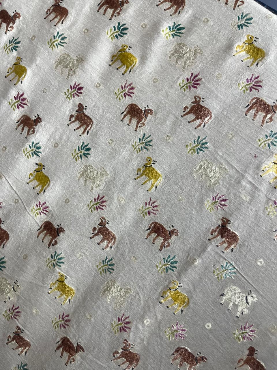 Esra's Handloom/Handwoven Banarasi Semi-Moonga Silk Dupatta