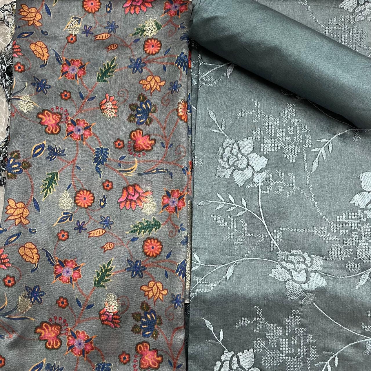 Esra's Handloom / HandWoven Banarasi 3 pc Cotton Silk Suit